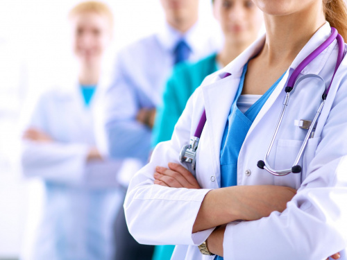 Нові лікарні, чекапи та зарплати медикам – які зміни схвалив Кабмін у медицині