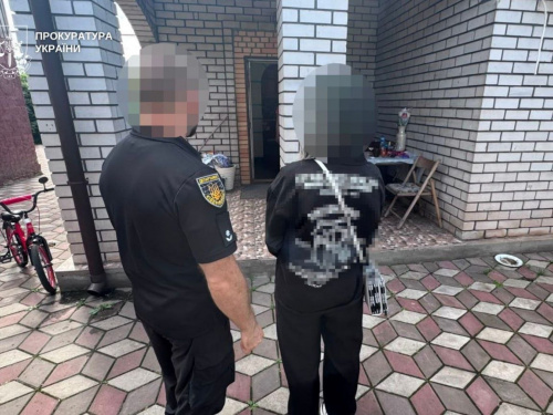 "Липові" благодійниці: у Кривому Розі затримали жінок, які оформлювали фейкові виплати за зруйноване житло