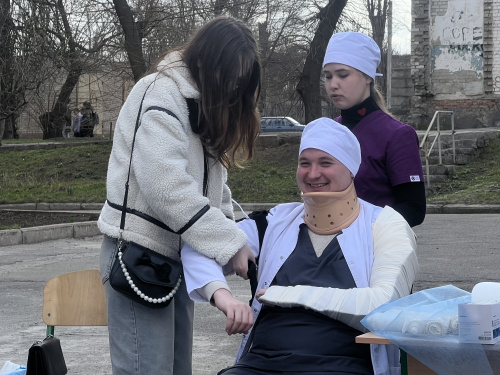 STEM-пікнік у Криворізькому фаховому медичному коледжі: як школярів знайомили з медициною