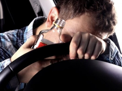 Нетверезий за кермом, фото з відкритих джерел 