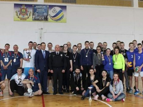 Спорт объединяет всех: в Кривом Роге прошла межрайонная спартакиада (фото)