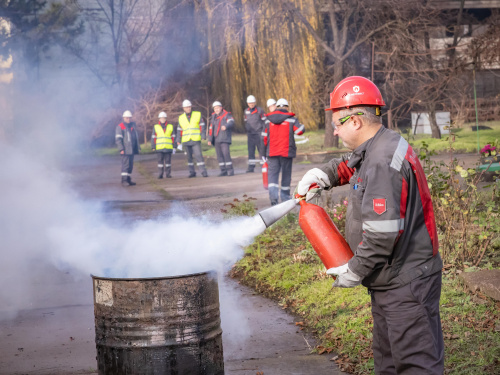 Вогнегасник — у вправних руках: у Кривому Розі на об’єднаному ГЗК Метінвест діють добровільні протипожежні ланки