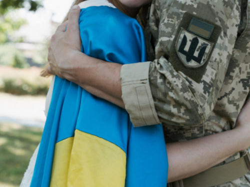 Матері і дружини військових з Кривого Рогу зможуть безкоштовно отримати юридичну допомогу: куди звертатися