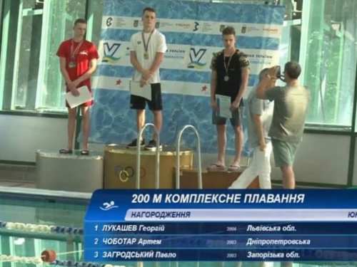 Спортсмены из Кривого Рога завоевали медали на чемпионате Украины по плаванию