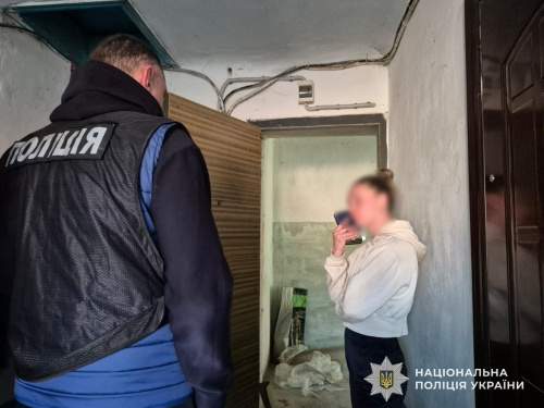 Вербувала дівчат за кордон для сексуальної експлуатації: у Кривому Розі затримали фігурантку