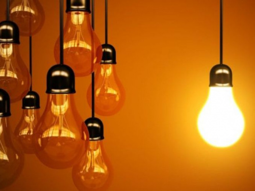 Заряди мобильный заранее: в Кривом Роге на четыре дня отключат свет (адреса)