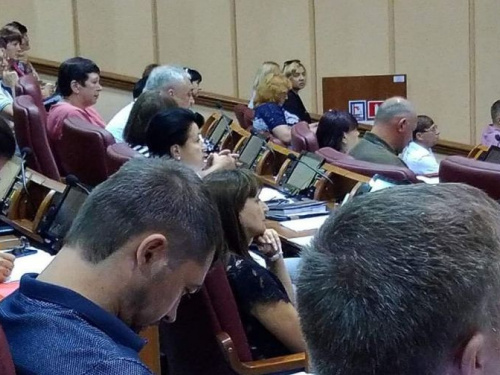 В Кривом Роге проведут внеочередное заседание сессии городского совета по вопросу транспорта