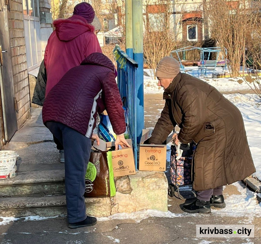 Підтримка для переселенців Херсонщини не зупиняється: у центрі «Вільні разом» у Кривому Розі надали допомогу сотням родин