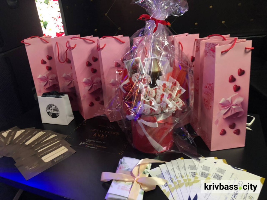 Коли криворізькі жінки об’єднуються — народжується енергія: вечір жіночої сили завдяки інтелектуальній грі  Backstage