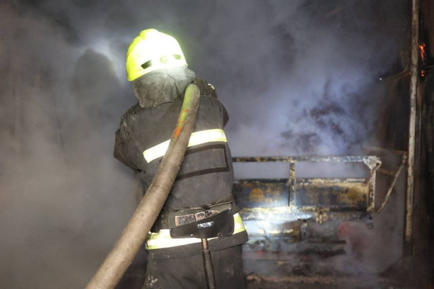 Третій день масованого обстрілу у Кривому Розі: пожежі, руйнування, постраждалі