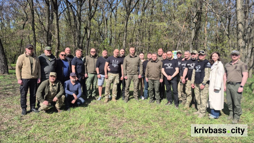 "Ліси пам'яті": ветерани спільноти ТитаниUA висадили тисячі дерев, вшановуючи загиблих оборонців