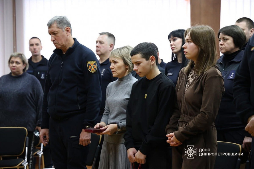 Віддав життя, рятуючи інших: рятувальника з Нікопольщини посмертно нагородили орденом «За мужність» ІІІ ступеня