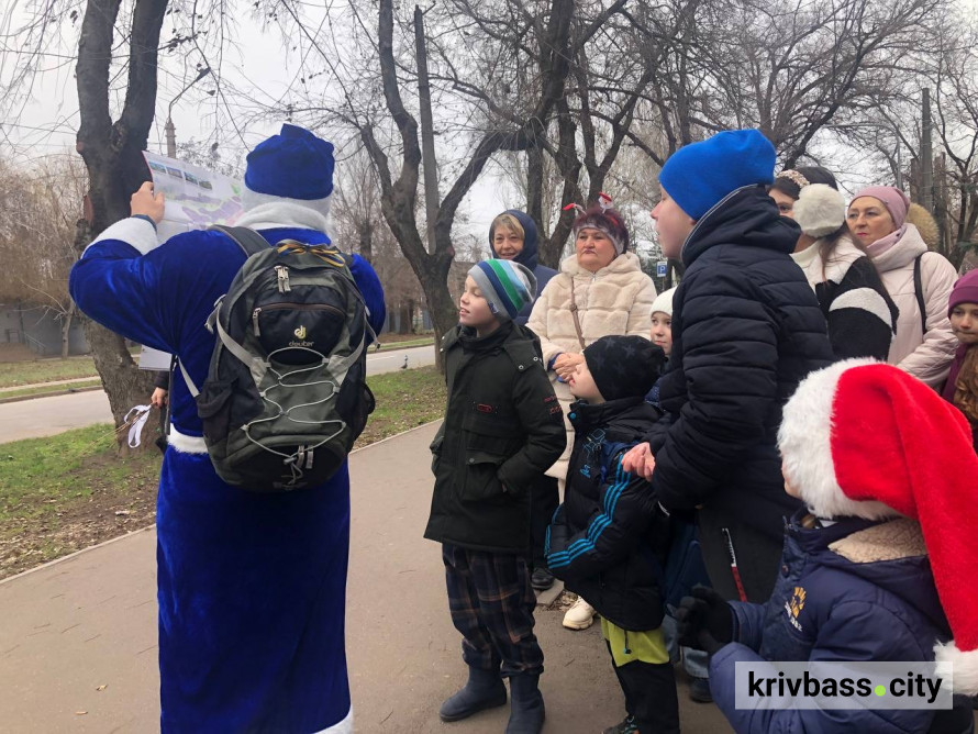 Вулицями Кривого Рогу разом зі Святим Миколаєм: у місті відбулася святкова трамвайна екскурсія