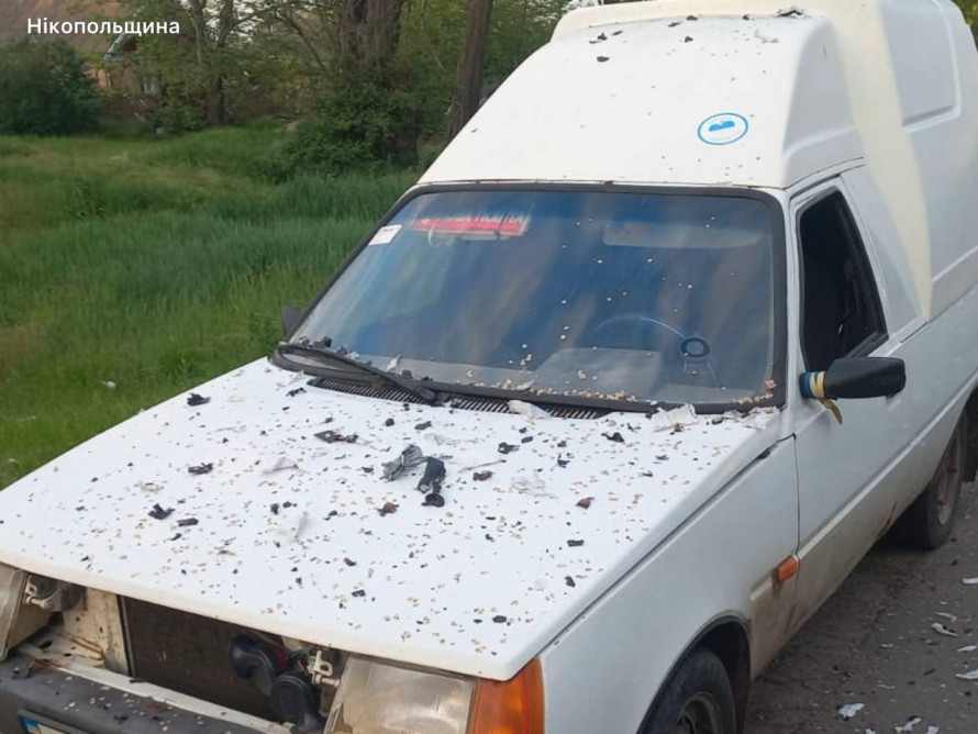 Палали десятки машин: росіяни атакували Криворіжжя та Нікопольщину в ніч на 16 травня