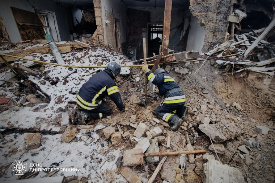 Вибухи на Дніпропетровщині: внаслідок російських обстрілів загинув чоловік