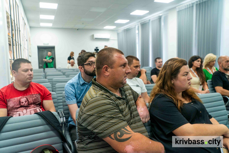Пріоритет – юридичні питання: у Кривому Розі ветерани консультувалися з правниками