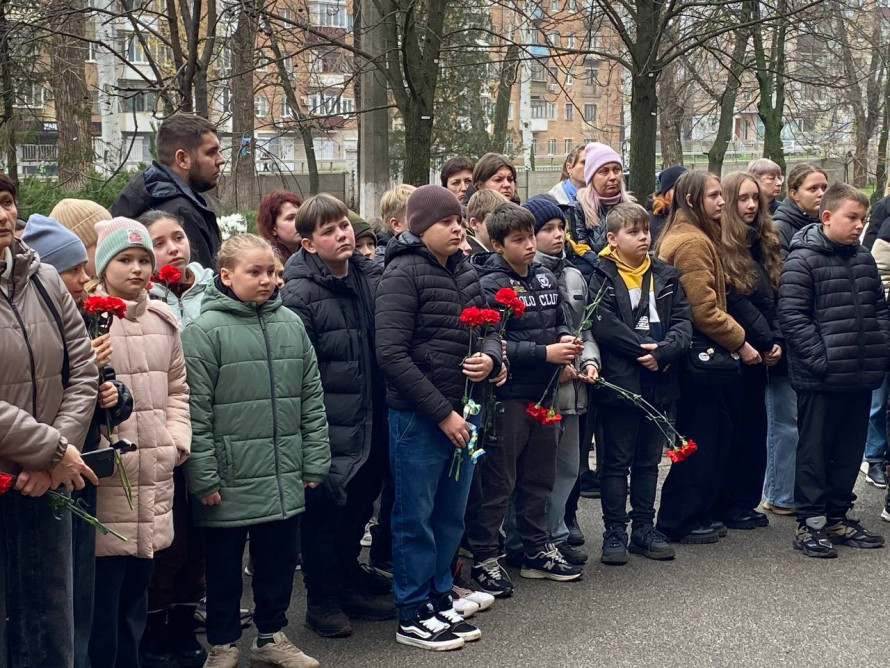 Пам’ять про випускника: у Кривому Розі вшанували загиблого Захисника