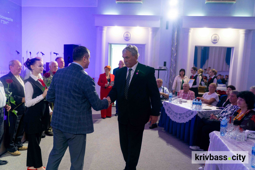 Покоління, загартоване роками: у Кривому Розі вшанували пенсіонерів Метінвесту