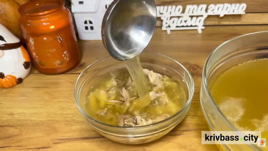 Секрети ідеального холодцю: чистий бульйон і насичений смак