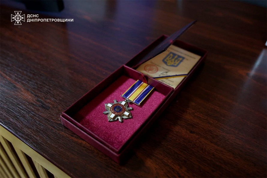 Віддав життя, рятуючи інших: рятувальника з Нікопольщини посмертно нагородили орденом «За мужність» ІІІ ступеня