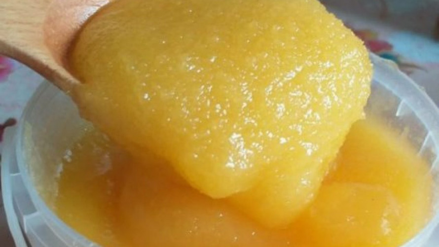 Чому мед твердне та як легко зробити його рідким удома