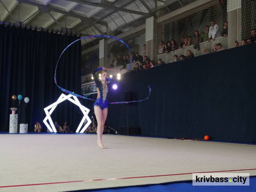 Понад 200 спортсменок змагалися у відкритому Кубку з художньої гімнастики у Кривому Розі: хто став найкращим