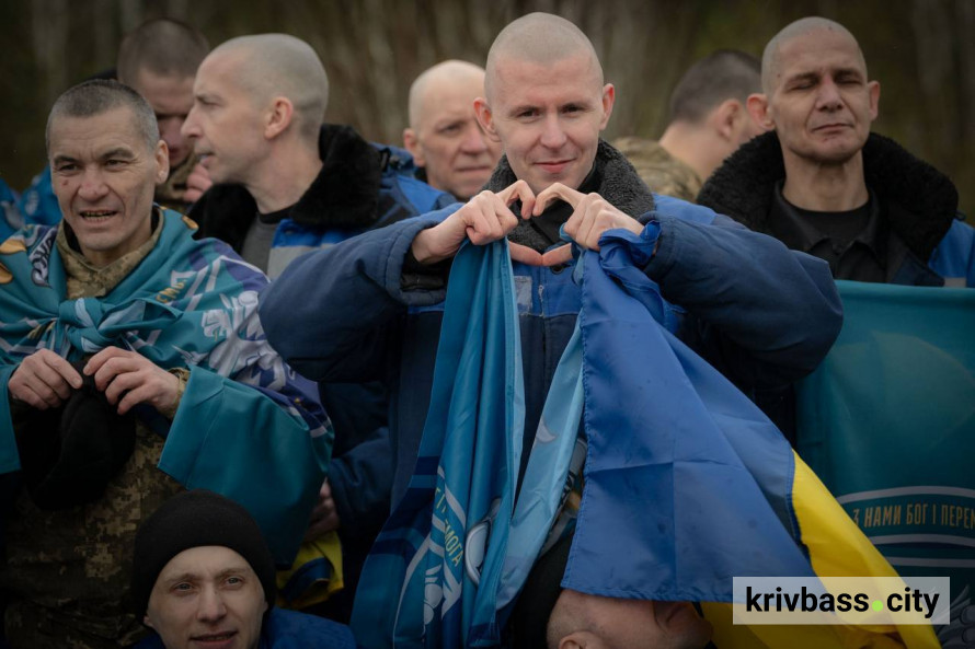 Великодній обмін 11 квітня: з російського полону повернулись троє захисників з Криворіжжя