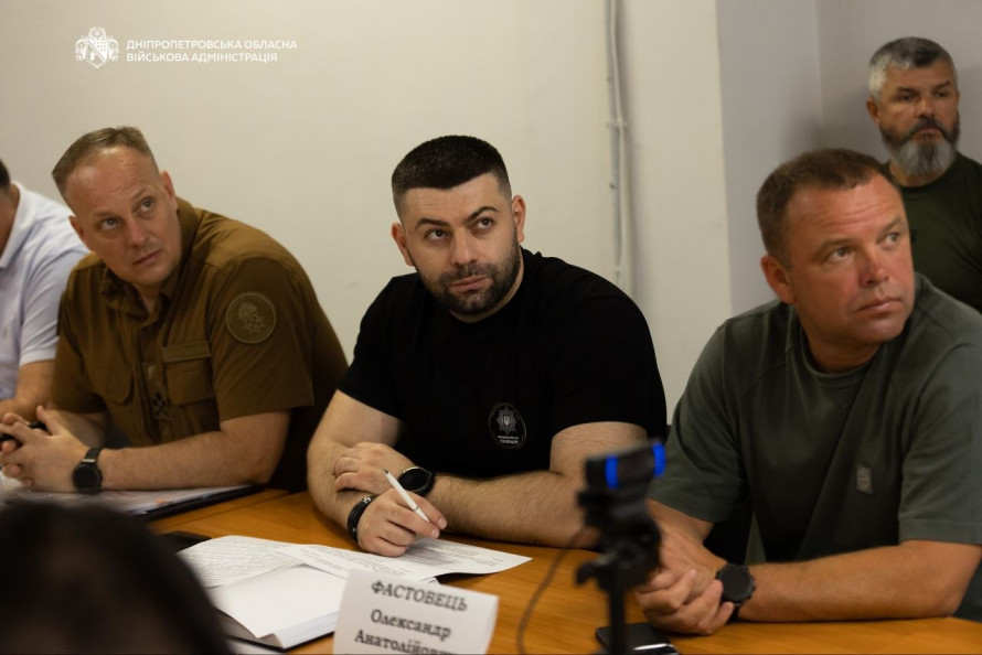 Фортифікації, евакуація та посилений режим: що вирішили на Раді оборони Дніпропетровщини