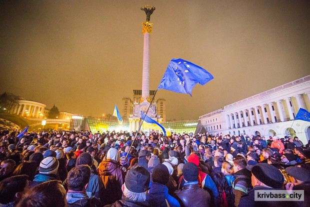 21 листопада в Україні відзначають День Гідності та Свободи: пам'ять двох революцій