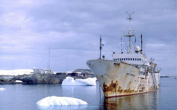 30 років на крижаному континенті: як Україна отримала свою станцію в Антарктиці