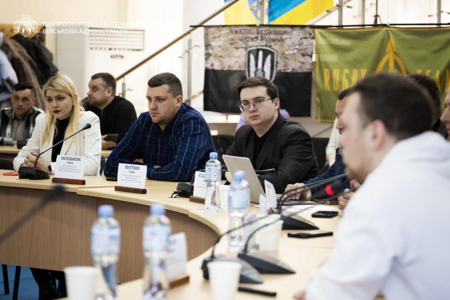 На Дніпропетровщині молодь може отримати до 500 000 грн на втілення власного проєкту: подробиці