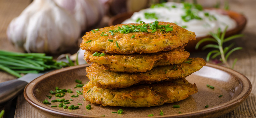 Деруни без яєць: як зробити хрусткі та ніжні картопляні оладки