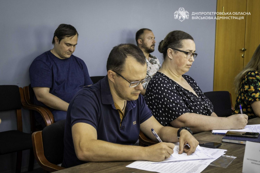 Гроші, дрова та вугілля: яку допомогу готують мешканцям Дніпропетровщини взимку