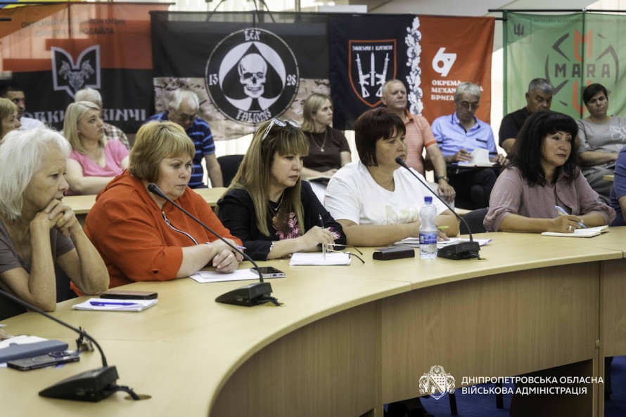 Безпека та тепло: освітні заклади Дніпропетровщини готують до нового навчального року