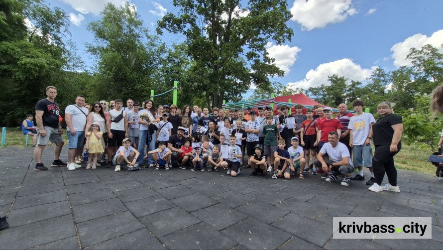 "Хочу бути прикладом!": ветеран війни і працівник Центрального ГЗК Олексій Кравець взяв участь у чемпіонаті зі street workout