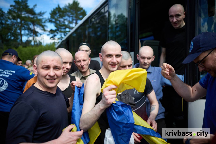 Понад чотири роки чекали на свободу: з російського полону на рідну Дніпропетровщину повернулися 7 захисників