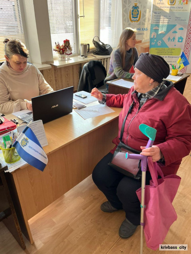 Підтримка для переселенців Херсонщини не зупиняється: у центрі «Вільні разом» у Кривому Розі надали допомогу сотням родин