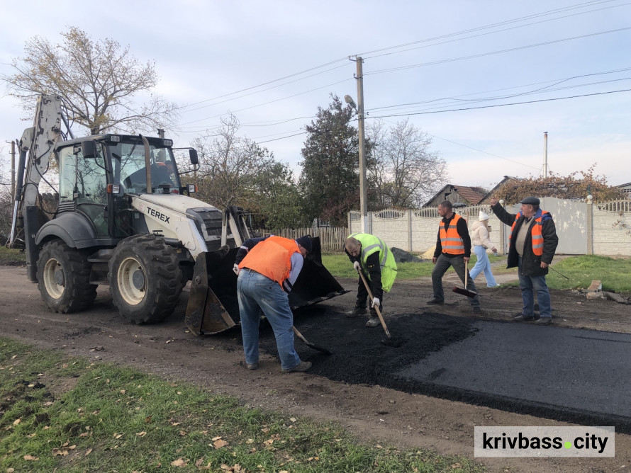 Для розвитку сільської інфраструктури: Метінвест допомагає Карпівській громаді впорядковувати дороги