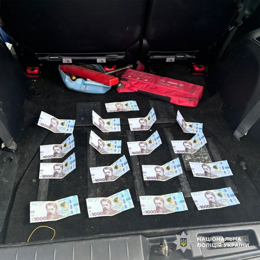 Обіцяли «скласти іспит без проблем»: як заробляли на майбутніх водіях на Дніпропетровщині