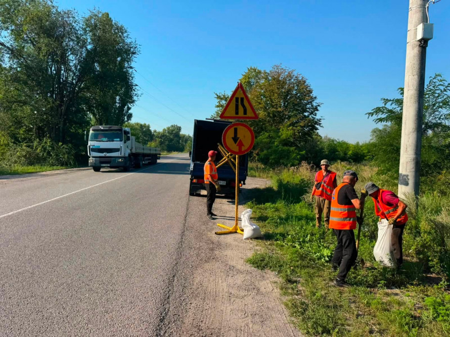 На Криворіжжі продовжують ремонт доріг державного значення: що встигли зробити