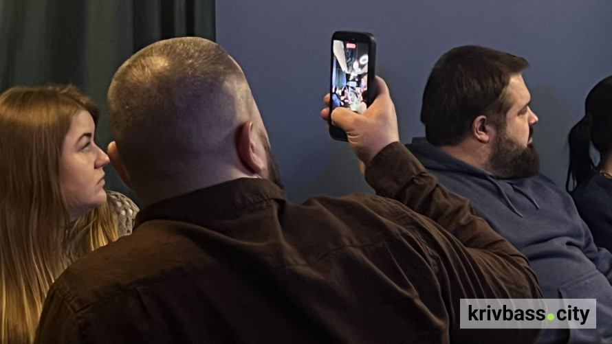 "Зламуємо коди стосунків": як пройшов тренінг LOVE-HACK для криворіжців