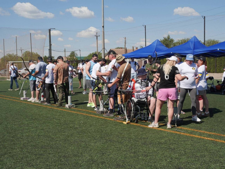 Ветерани Кривого Рогу випробували лук, дартс і йогу на Veterans Family Games-2026: подробиці
