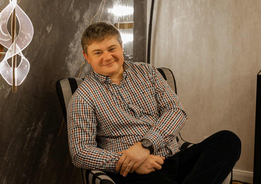 "Мріяв дати місту щось нове": підприємець з Кривого Рогу відкрив сучасний шоурум