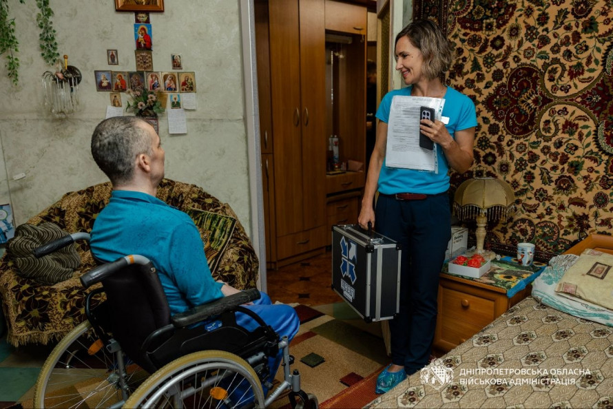 Субсидія, прописка і паспорт — не виходячи з дому: кому доступний мобільний ЦНАП на Дніпропетровщині
