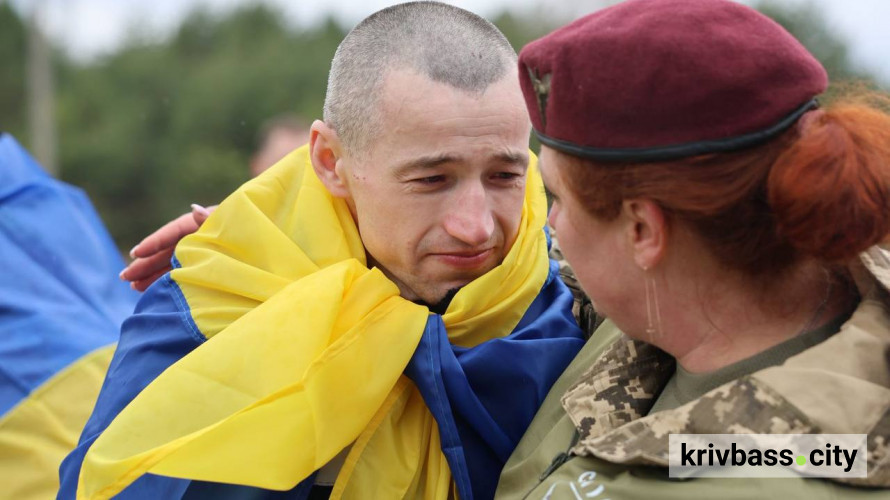 Великодній обмін 11 квітня: з російського полону повернулись троє захисників з Криворіжжя