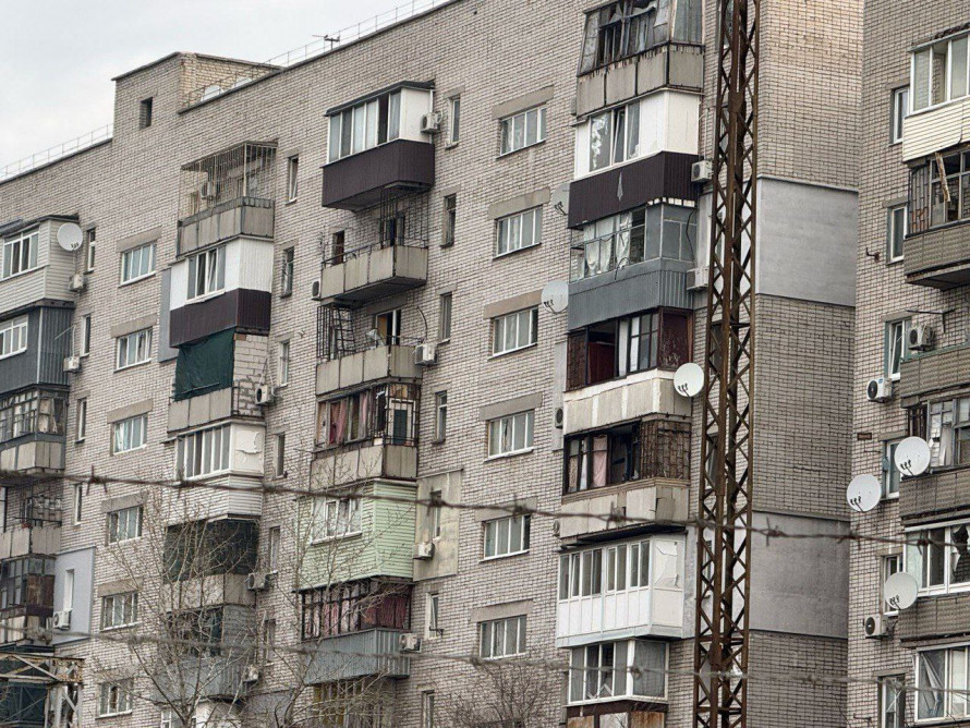 Нічна масована атака дронів: на Дніпропетровщині є поранені, пошкоджена інфраструктура та багатоповерхівки