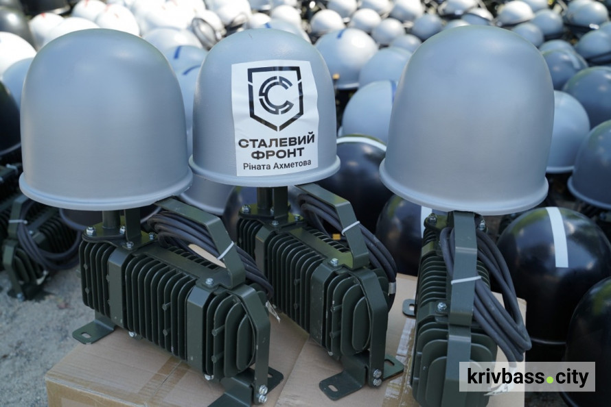 Безпілотники, РЕБ і зв’язок: нова партія допомоги від Сталевого Фронту Ріната Ахметова для 1-го корпусу «Азов»