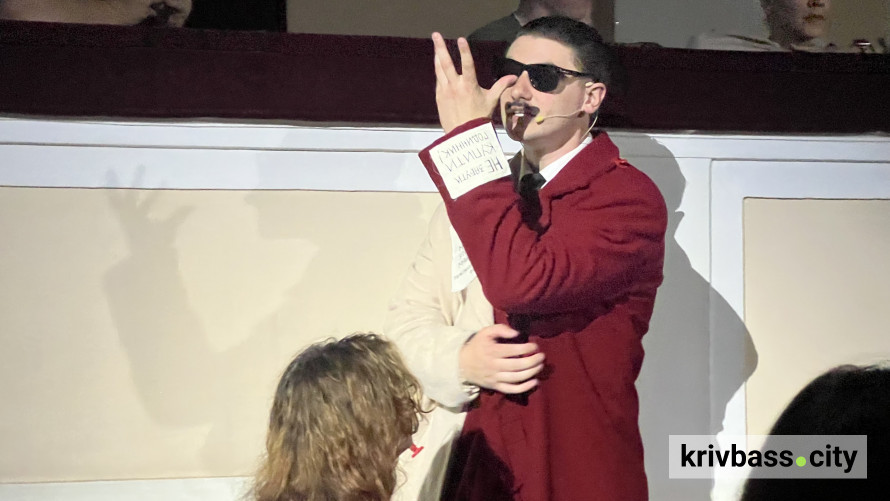 Вистава, що змінює погляд на українську літературу: у Кривому Розі відбувся показ історичного мюзиклу "Ти [Романтика]"
