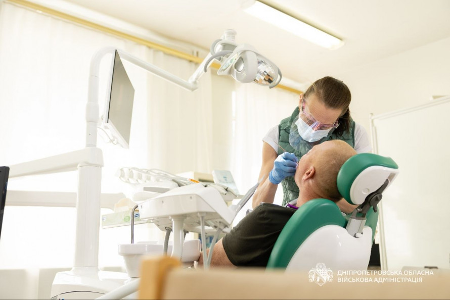 Розкажи ветерану: де на Дніпропетровщині отримати безкоштовну стоматологічну допомогу