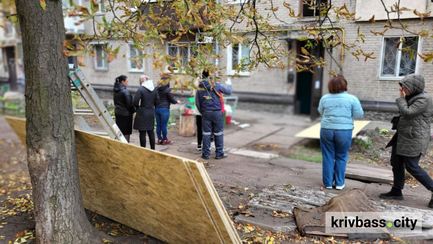 Палац культури, готель, банк і аптека - мішені ракетних обстрілів у Кривому Розі 21 жовтня